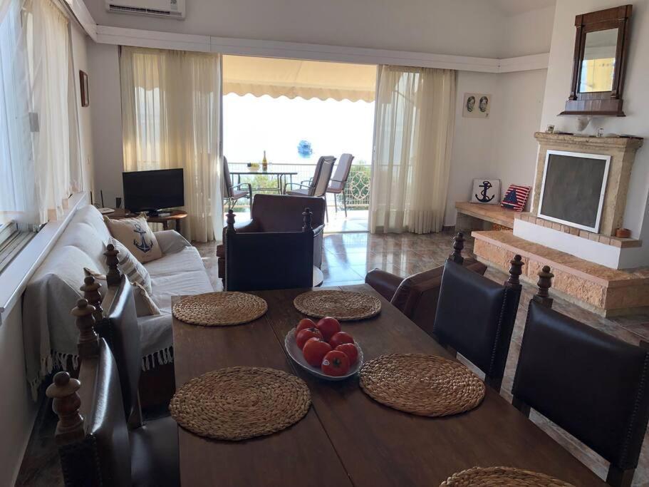Sea View Apartment With Swimning Pool Mesongí Dış mekan fotoğraf