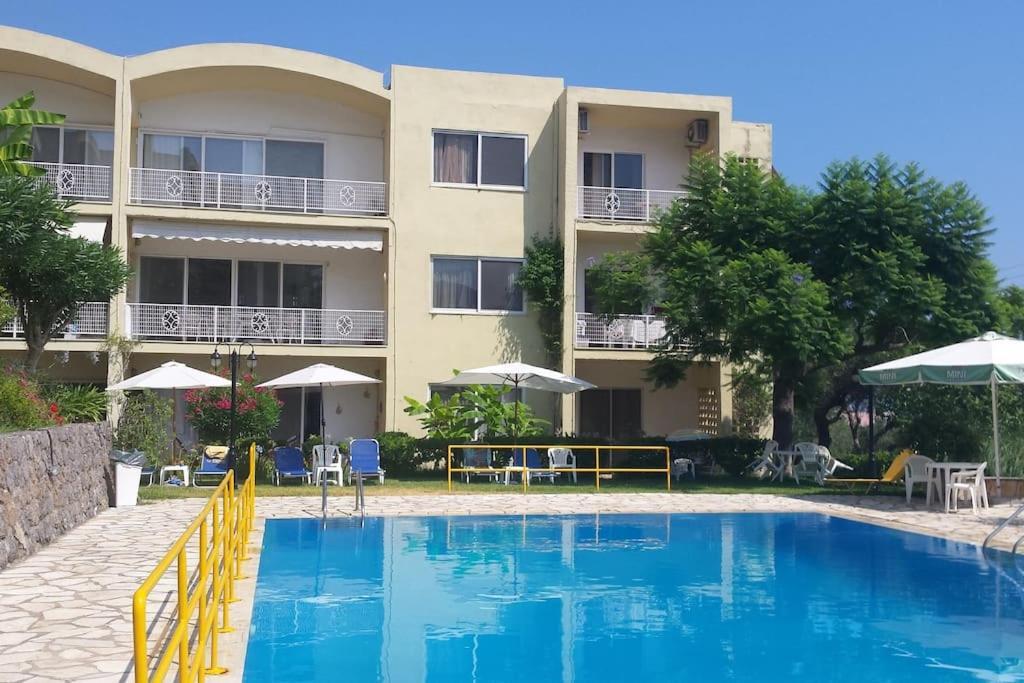 Sea View Apartment With Swimning Pool Mesongí Dış mekan fotoğraf