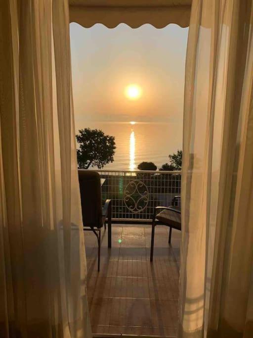 Sea View Apartment With Swimning Pool Mesongí Dış mekan fotoğraf